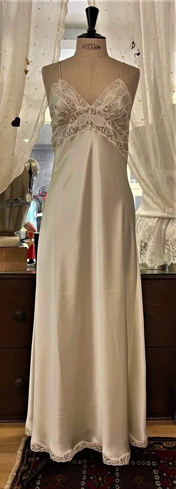 Anne Full Length Nightgown (In stock, 3 day delivery)