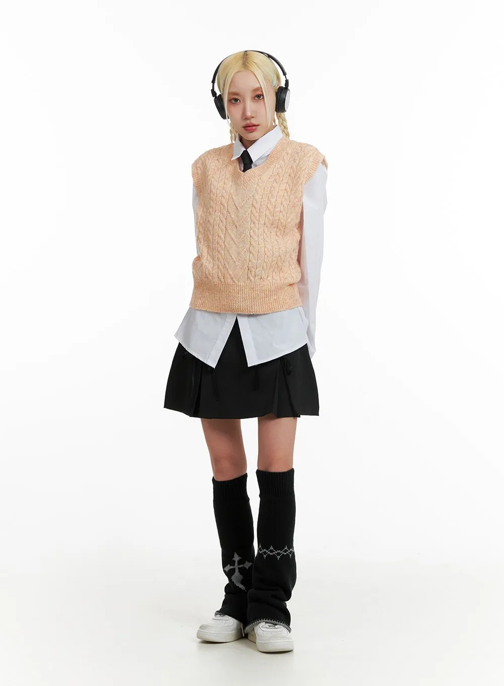 Cable Knit Sweater Vest IF408