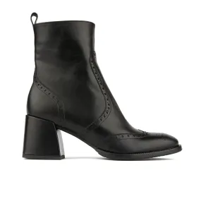 CHLOE BLACK - Women's block heel higher ankle leather boot with side zip