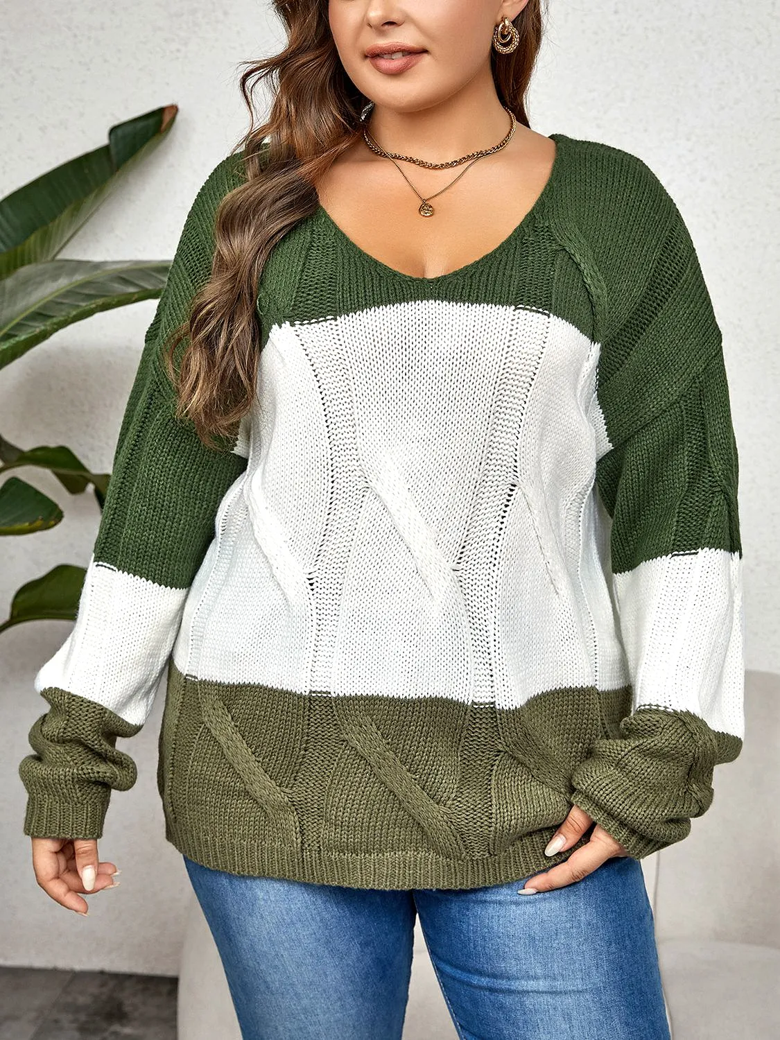 Curvy Color Block Long Sleeve Sweater