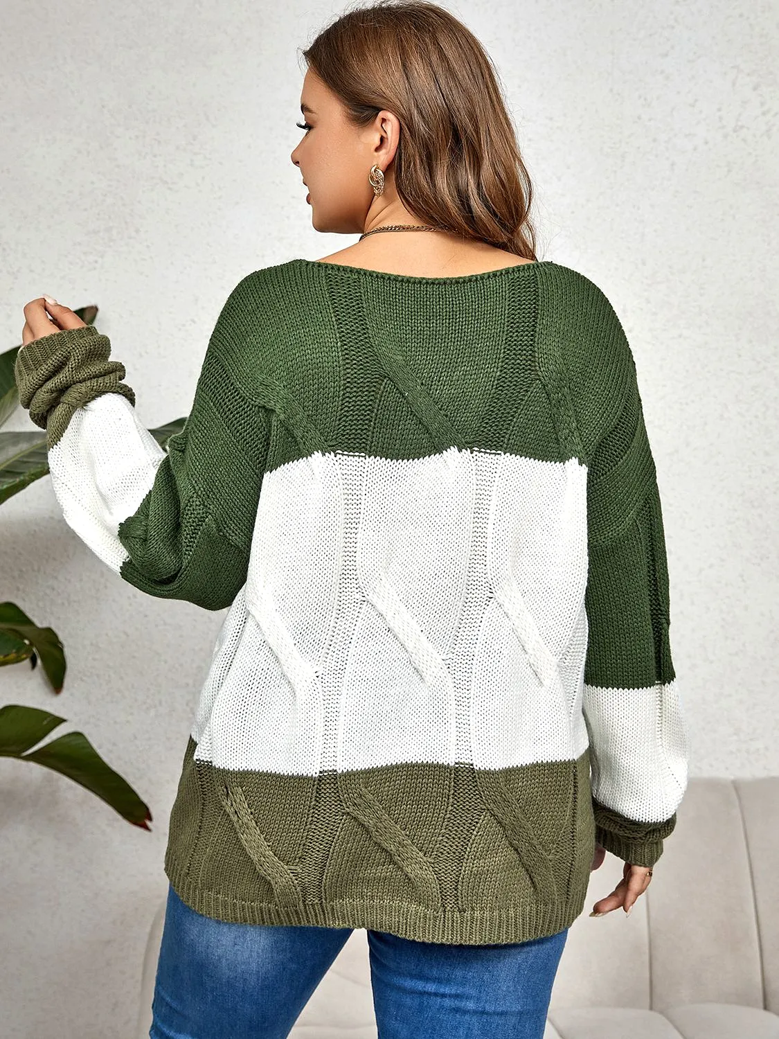 Curvy Color Block Long Sleeve Sweater