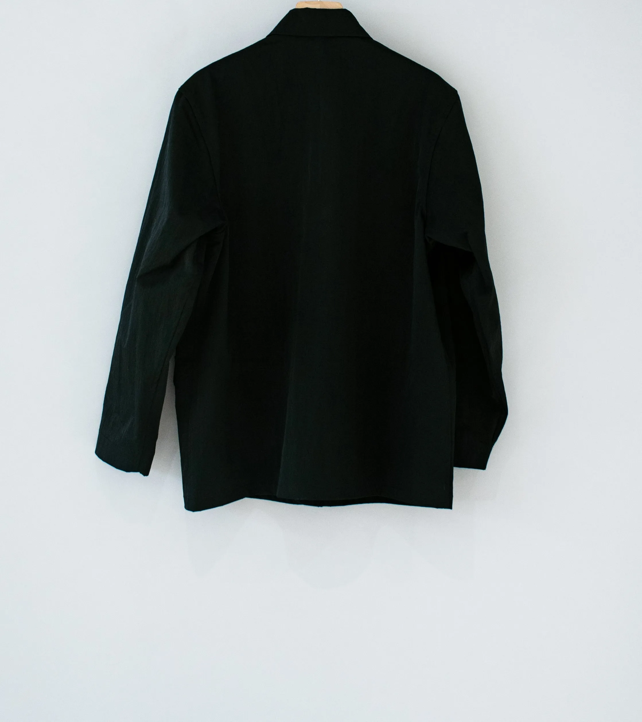 MAN-TLE 'R16 Outer 2' (Black Nylon)