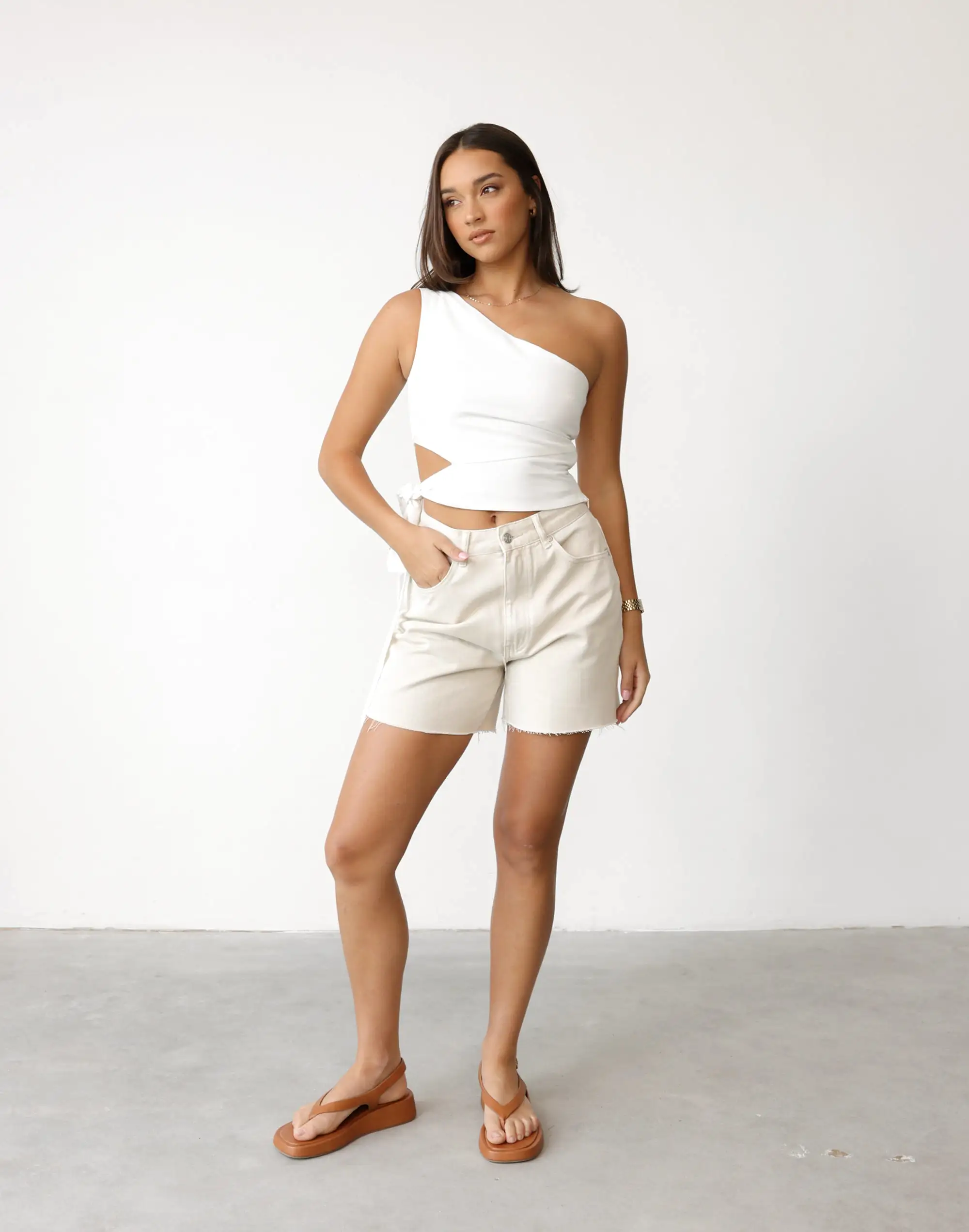 Niyah One Shoulder Top  (White)