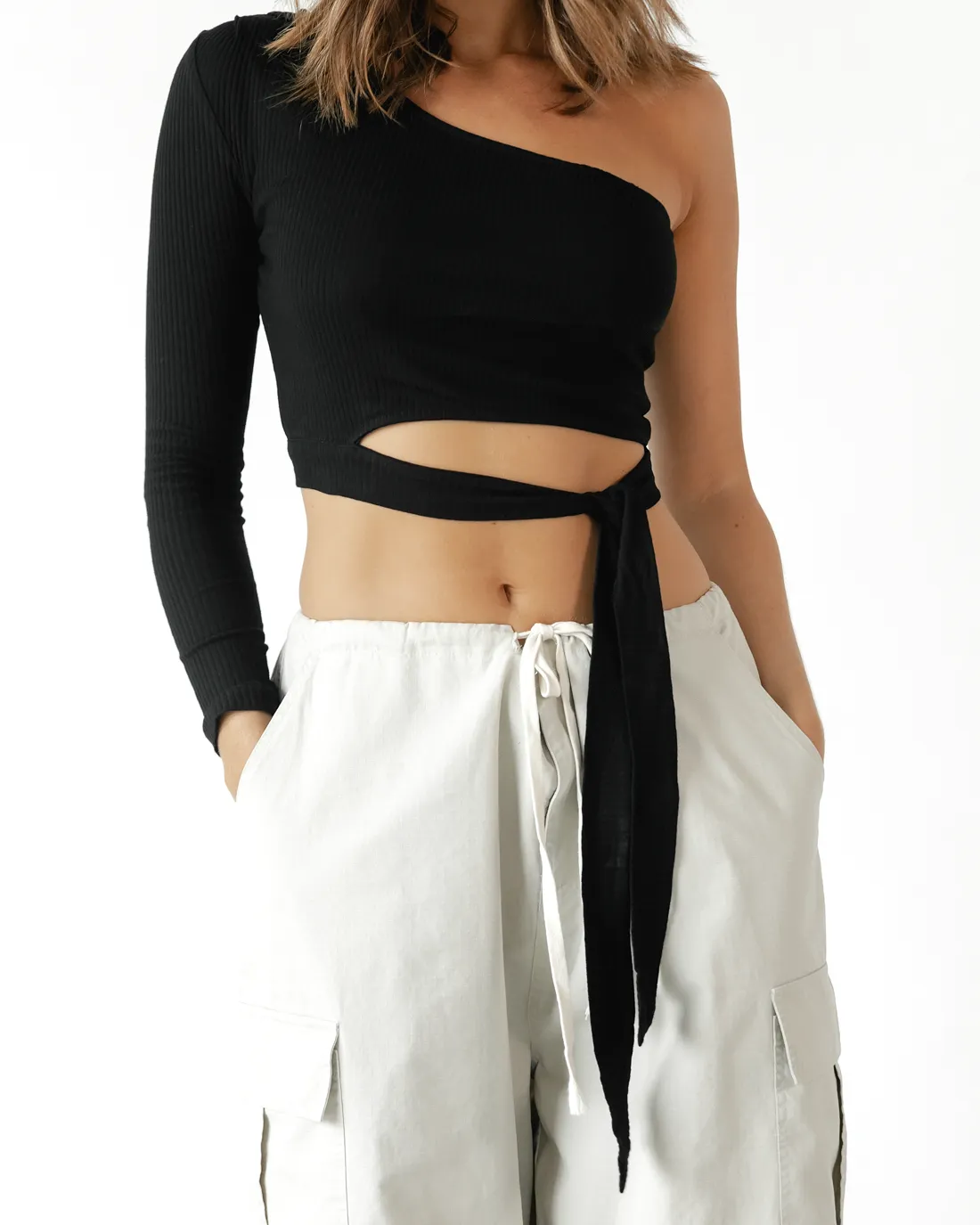 Samaya One Shoulder Top (Black)