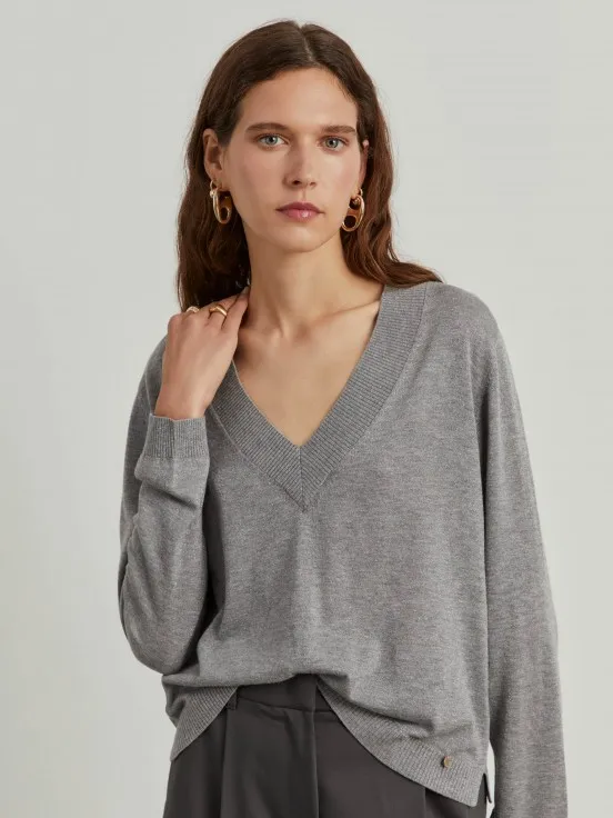 Wool blend V-neck sweater